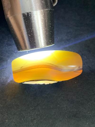 精美亚光高玉化巴西玛瑙手工俏色巧雕招财金蟾随形桶珠一个 精美亚光高玉化巴西玛瑙手工俏色巧雕招财金蟾随形桶珠一个