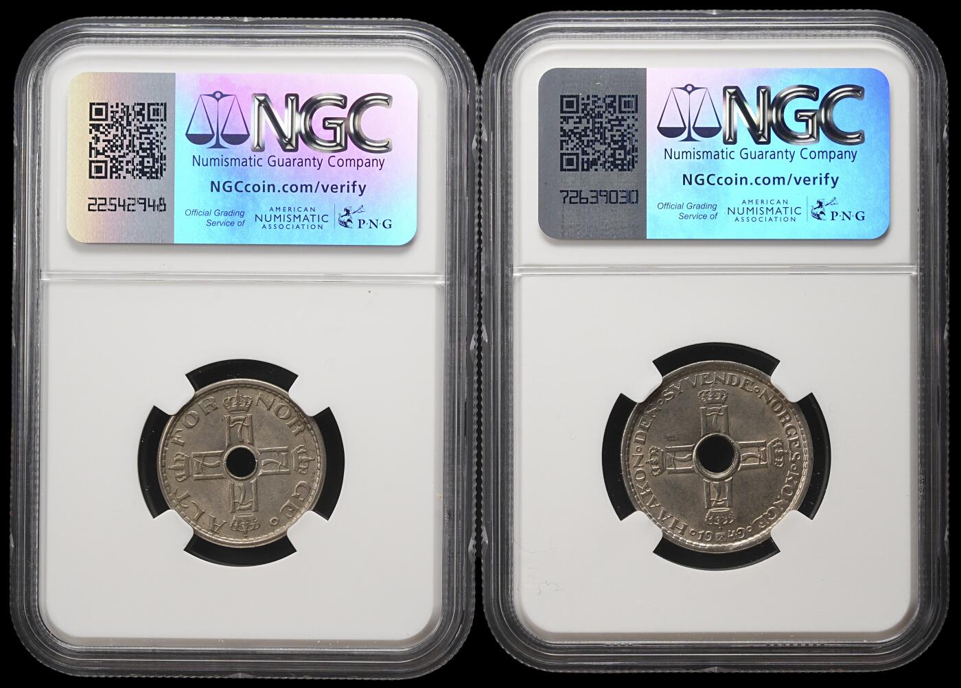 修遠堂世界钱币第三十九期 全场包邮 NGC 评级 40年代挪威中孔50欧尔，1克朗各一枚