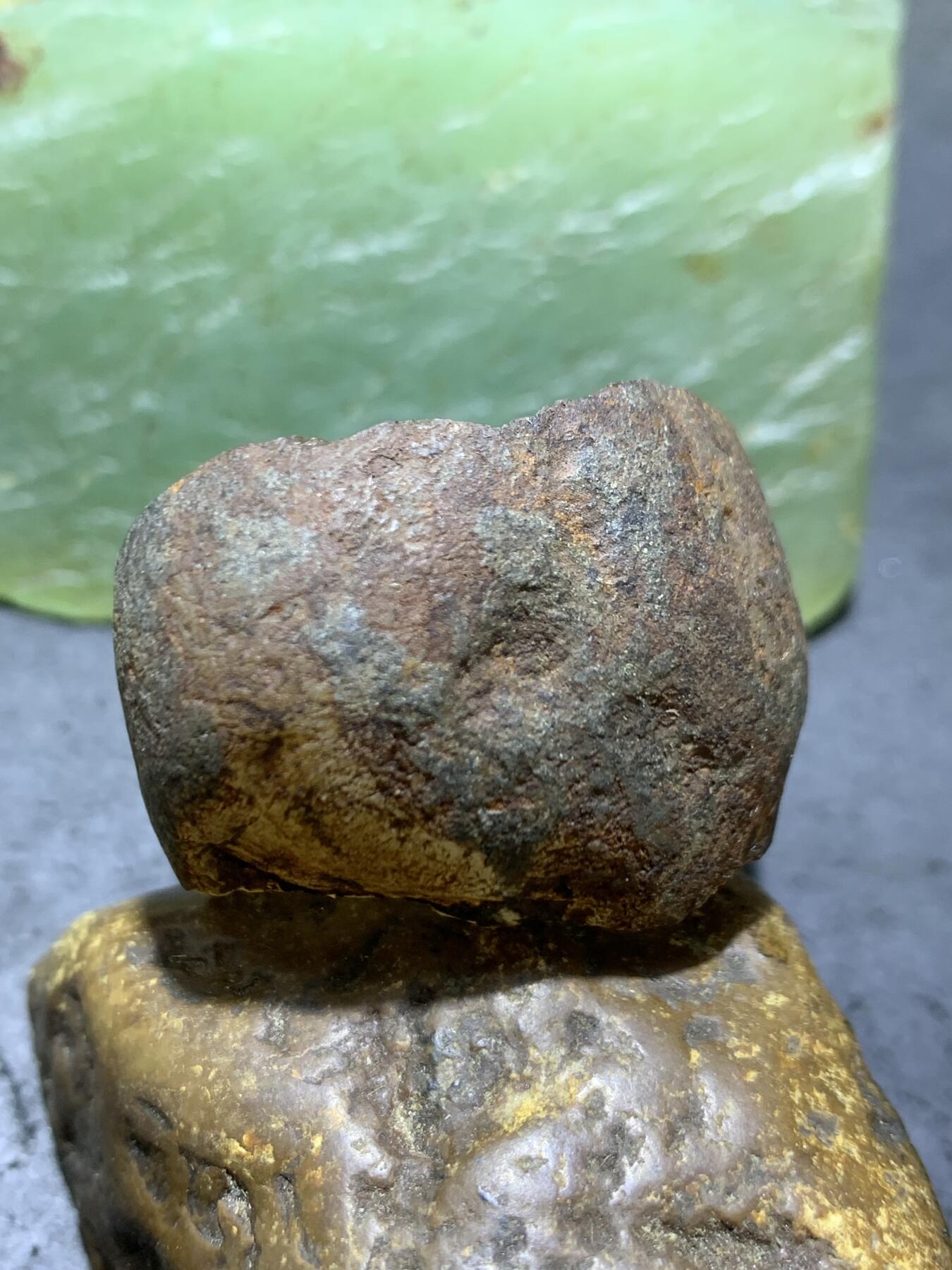精美铁皮荔枝冻原皮大开窗料南红玛瑙原石一颗