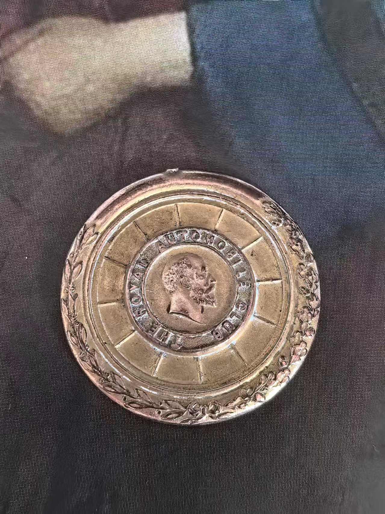 外国币章第二十五期 英国皇家汽车俱乐部徽章，爱德华七世，黄铜27mm