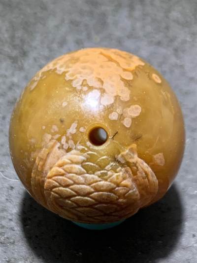 精美亚光战国红玛瑙手工巧雕胖鲤鱼圆珠一个， 精美亚光战国红玛瑙手工巧雕胖鲤鱼圆珠一个，