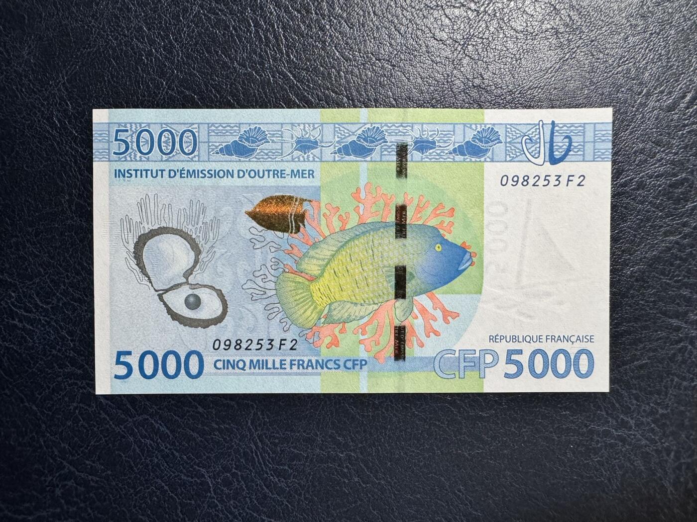 收藏联盟Quantum Auction 第376期拍卖  法属太平洋2014年版5000法郎 品相全新UNC 稀少品种