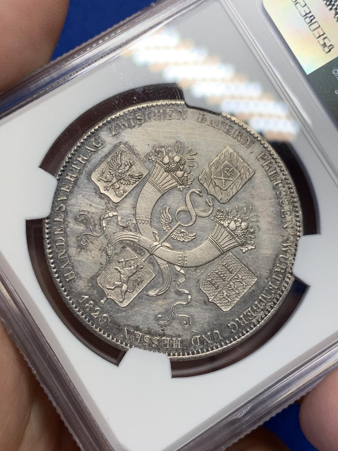 《竞宝斋》第307场   周日，周一,周二 3场连拍 （全场包邮） NGC UNC 德国 巴伐利亚1829年 商贸条约历史泰勒银币 未使用状态 可藏