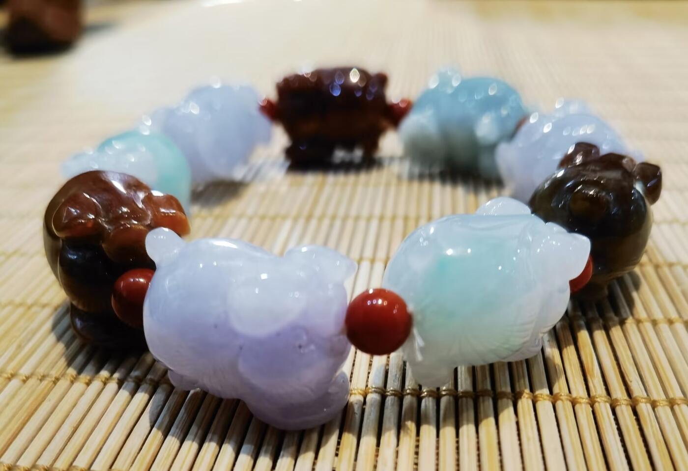 纯天然A货翡翠多宝福猪手串男款