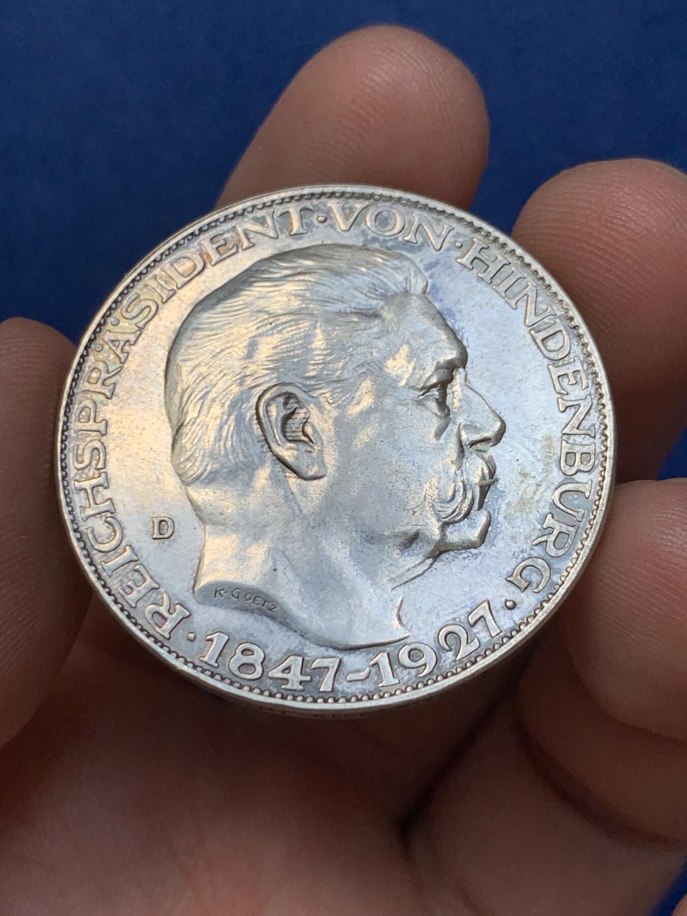 《竞宝斋》第307场   周日，周一,周二 3场连拍 （全场包邮） 德国1927兴登堡大寿5马克币型银章
