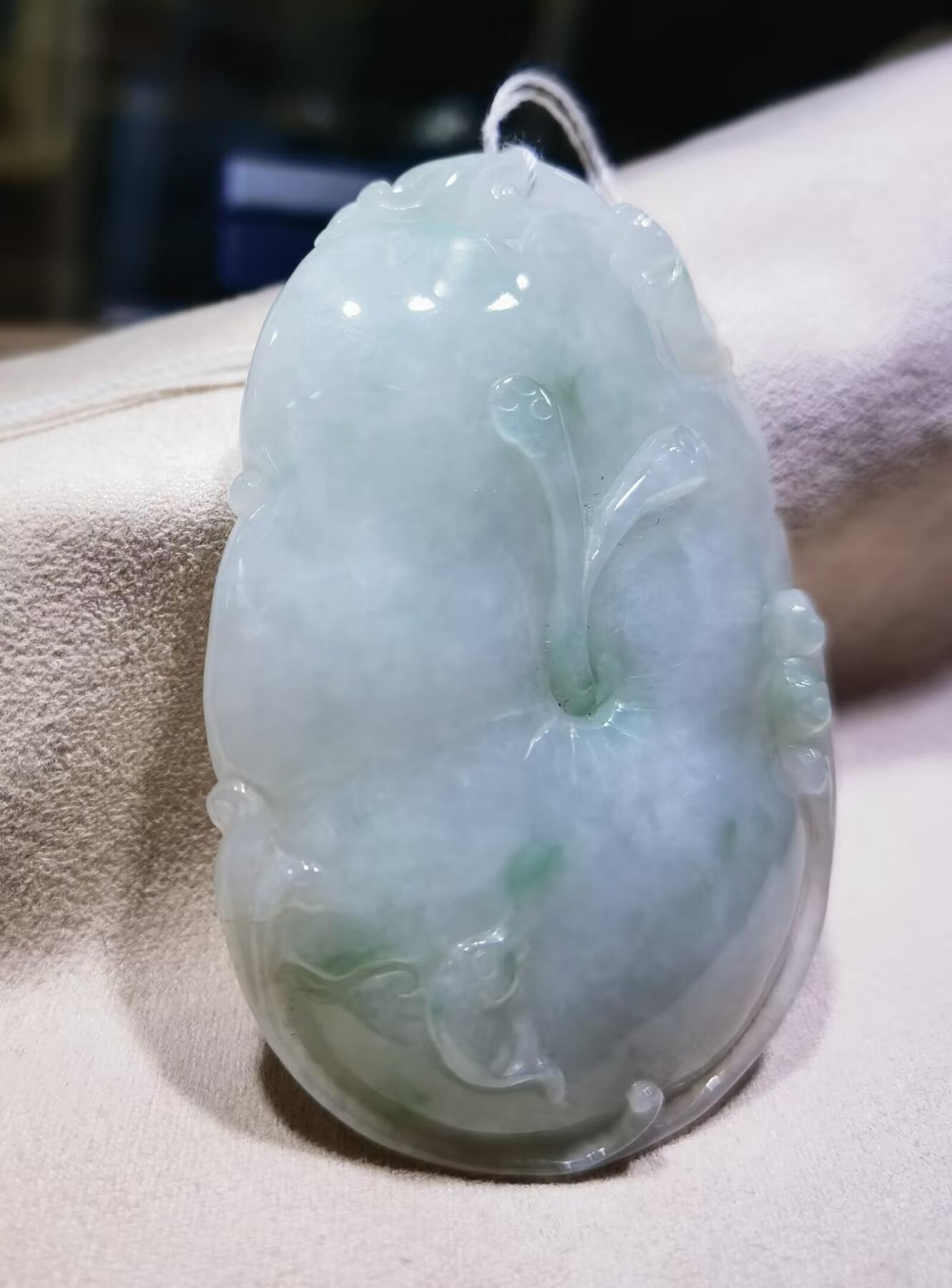 纯天然A货翡翠吊坠挂件合合美美