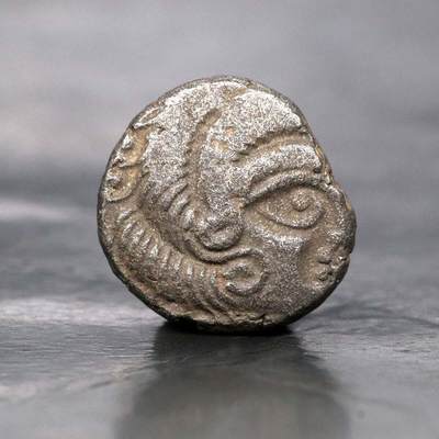 古高卢地区科里奥索利特部落银币带原拍卖标签凝绿轩欧洲古代钱币b29-19 - 古高卢地区科里奥索利特部落银币带原拍卖标签凝绿轩欧洲古代钱币b29-19
