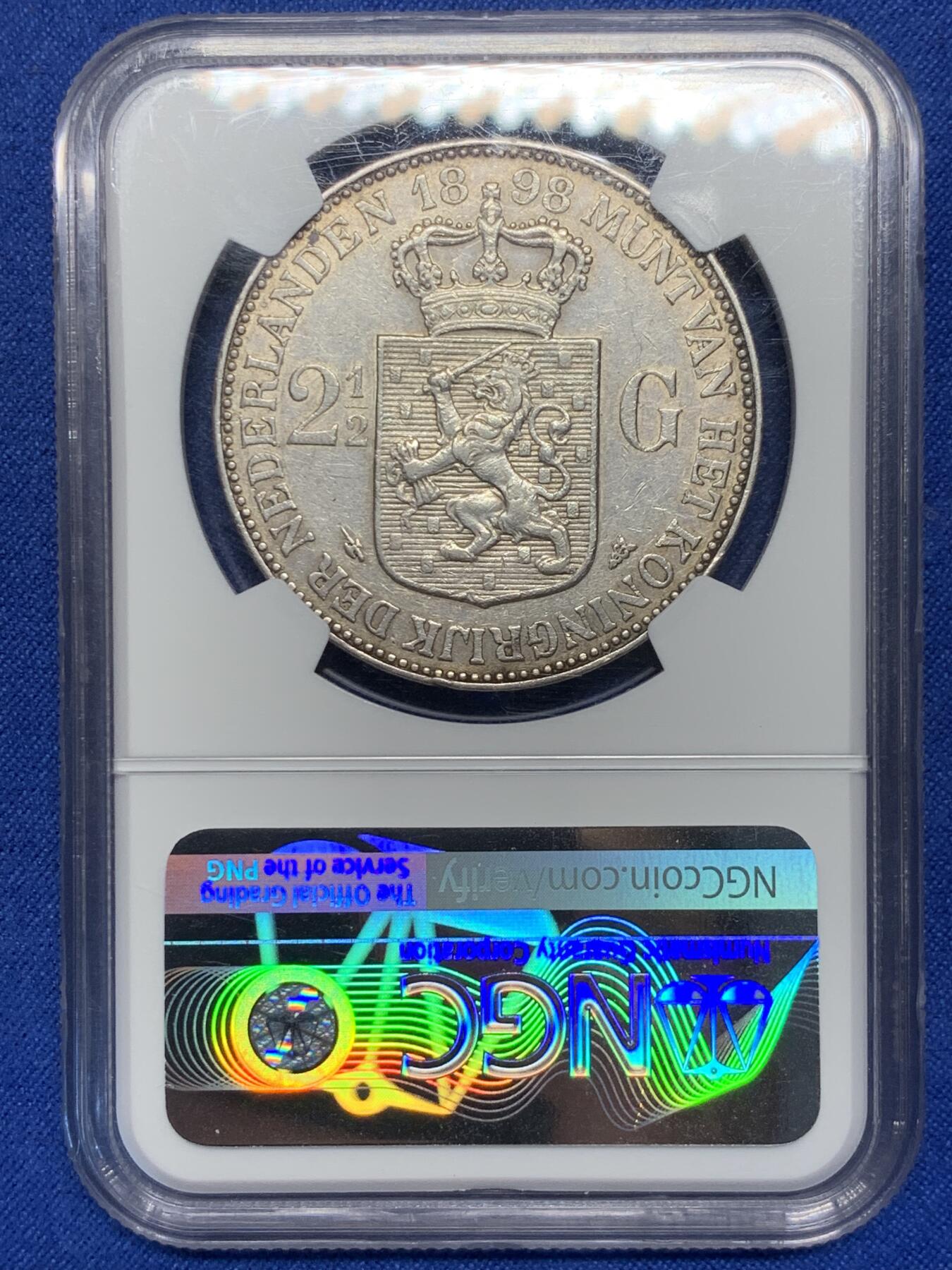 《竞宝斋》第307场   周日，周一,周二 3场连拍 （全场包邮） NGC AU50 荷兰1898年威廉明娜女王少女头像2.5盾大银币，单年版