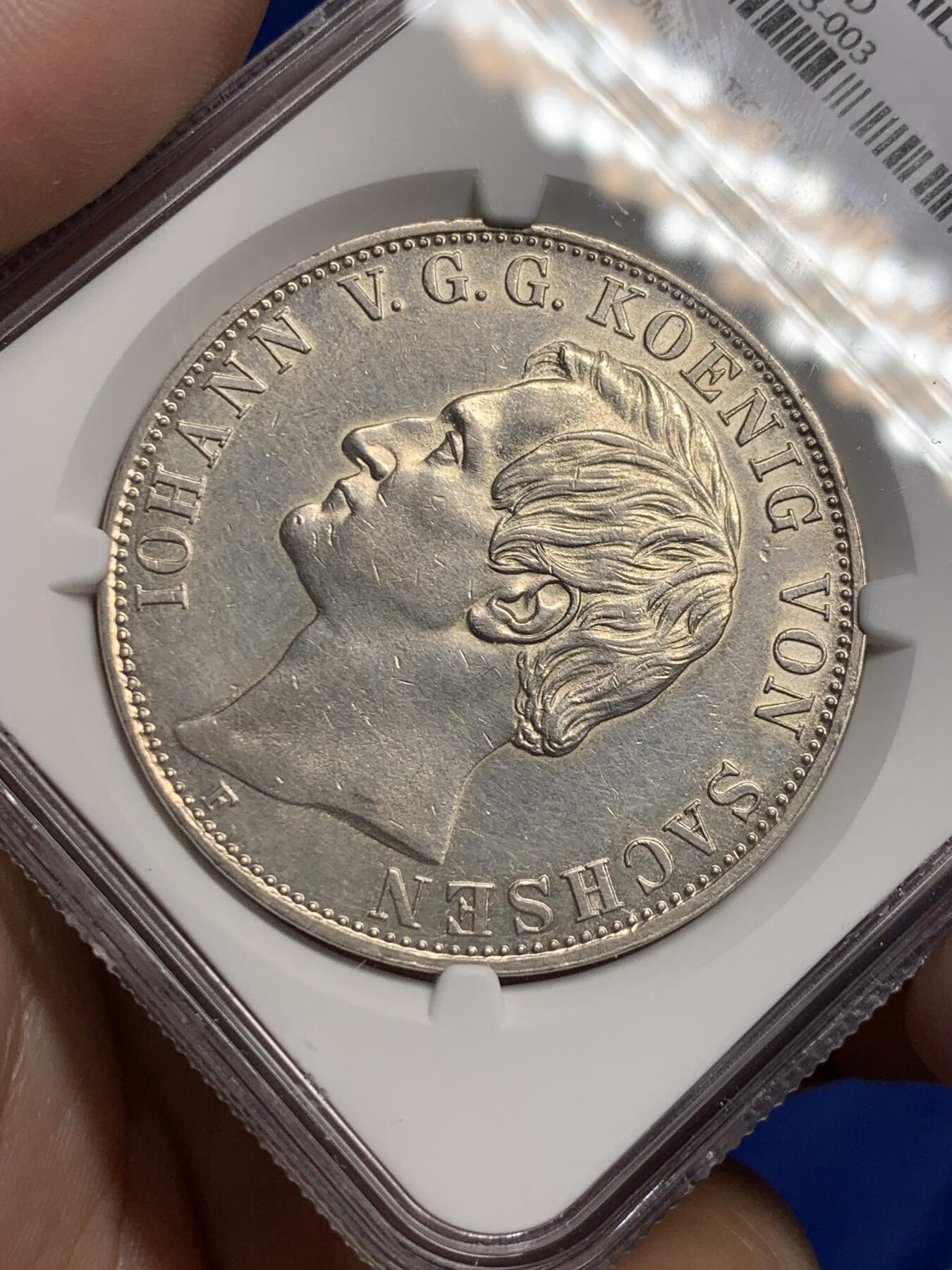 《竞宝斋》第307场   周日，周一,周二 3场连拍 （全场包邮） NGC UNC 德国 1858 萨克森 约翰一世 2泰勒 37克的大银币 底板光洁 细节非常出众