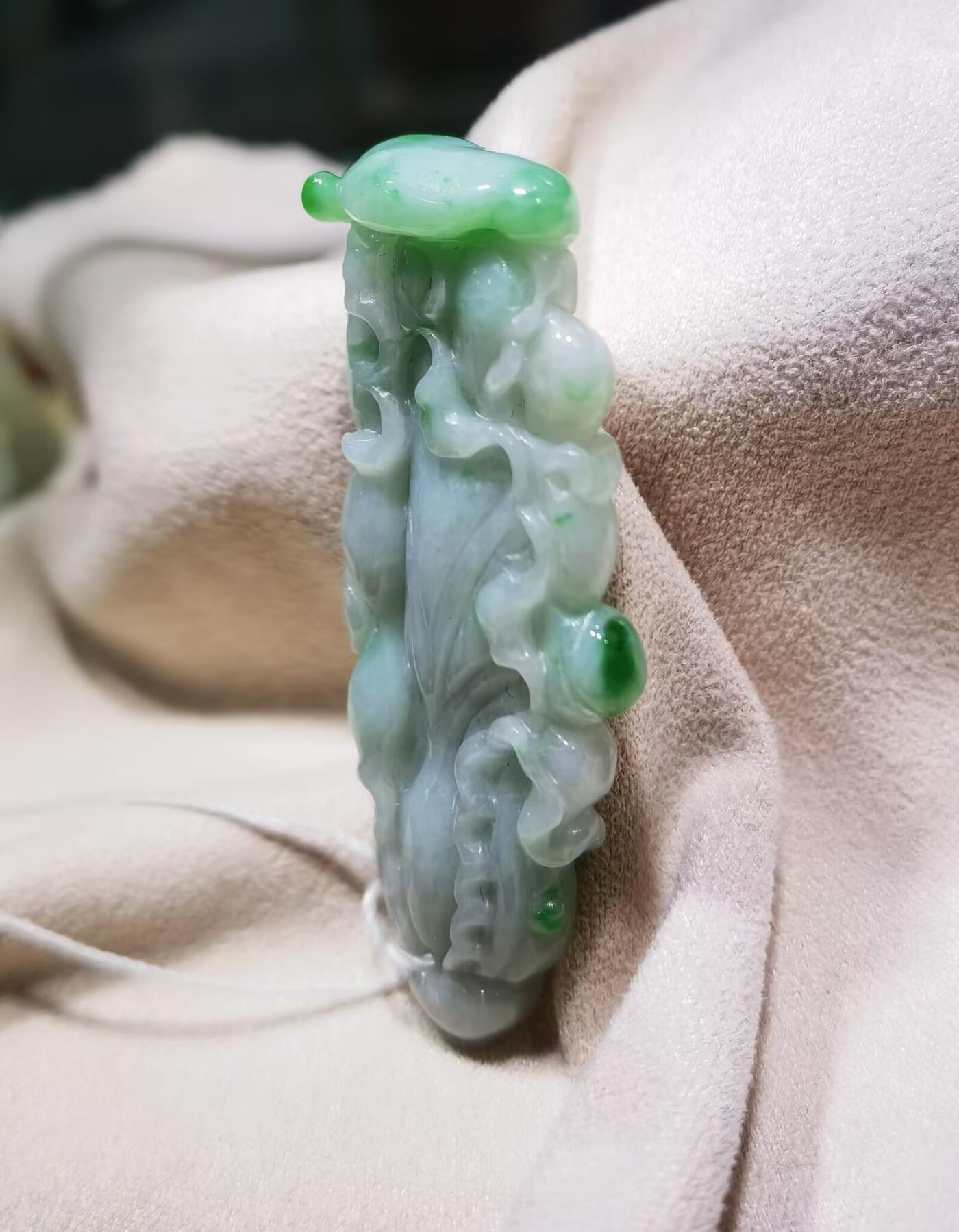 翡翠白菜吊坠挂件