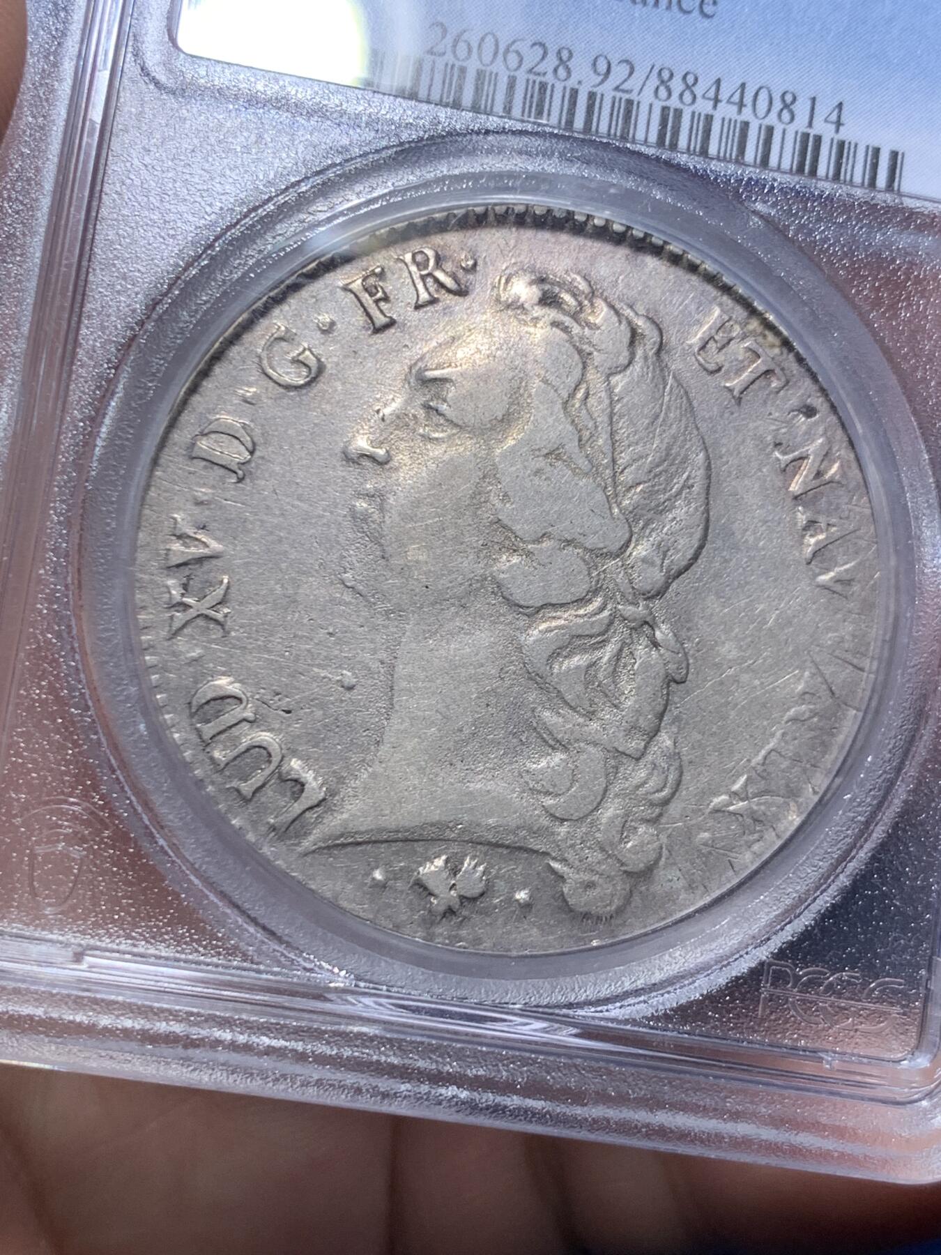 《竞宝斋》第307场   周日，周一,周二 3场连拍 （全场包邮） PCGS VFD 1761年法国路易十五埃居 老年版，这个版本工艺粗糙，弱打、大量减重痕极其常见，此枚仅边缘有轻微减重痕，非常难得