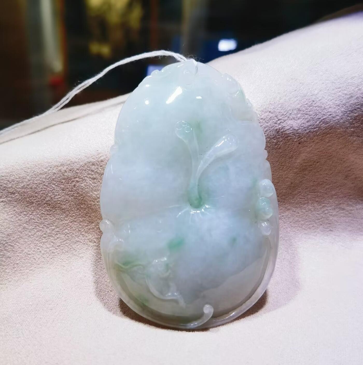 纯天然A货翡翠吊坠挂件合合美美
