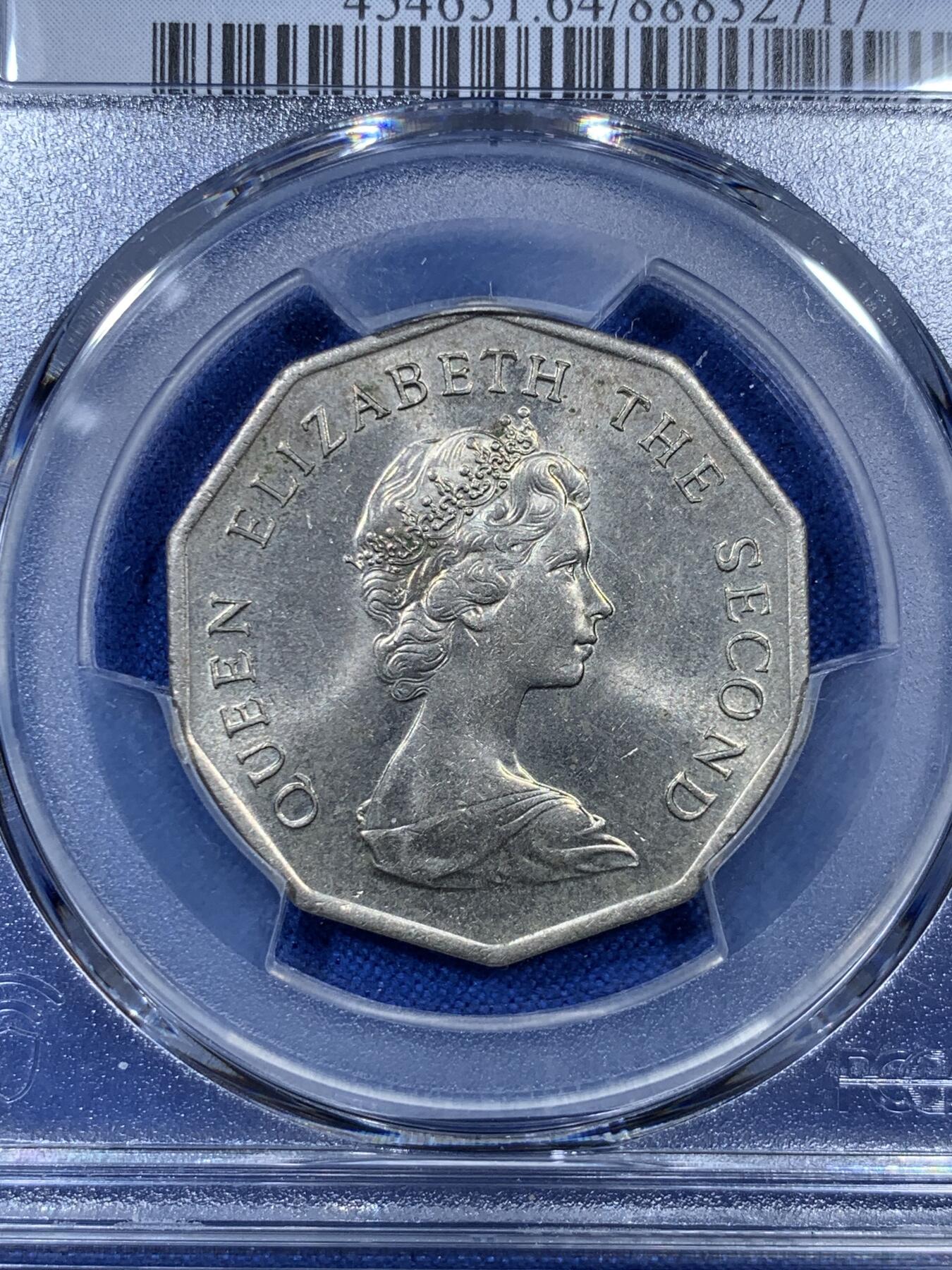 《竞宝斋》第307场   周日，周一,周二 3场连拍 （全场包邮） PCGS MS64 1976 香港多边形五元 两面转光犀利 可藏品相 多边形五元少见