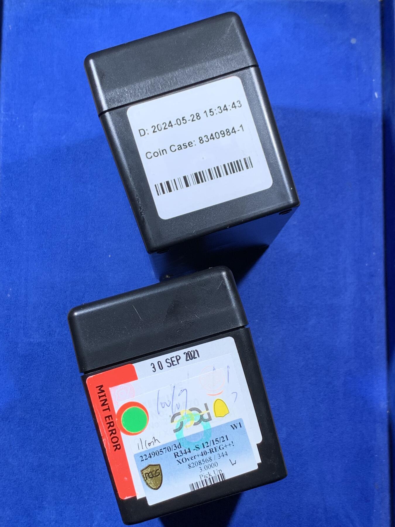 《竞宝斋》第307场   周日，周一,周二 3场连拍 （全场包邮） 2个一组 PCGS评级币包装盒 每个可放10枚评级币 细节见图