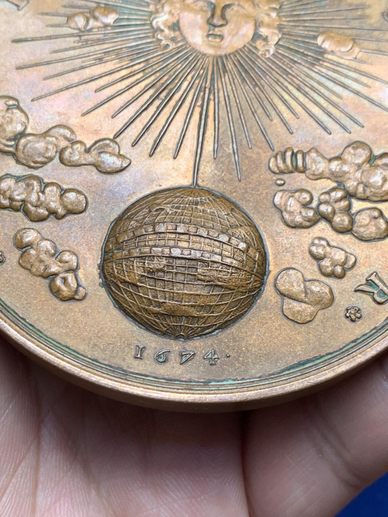 《竞宝斋》第307场   周日，周一,周二 3场连拍 （全场包邮） 法国 1979年 太阳王路易十四铜章 273.28g 81.2mm 丰饶角边铭