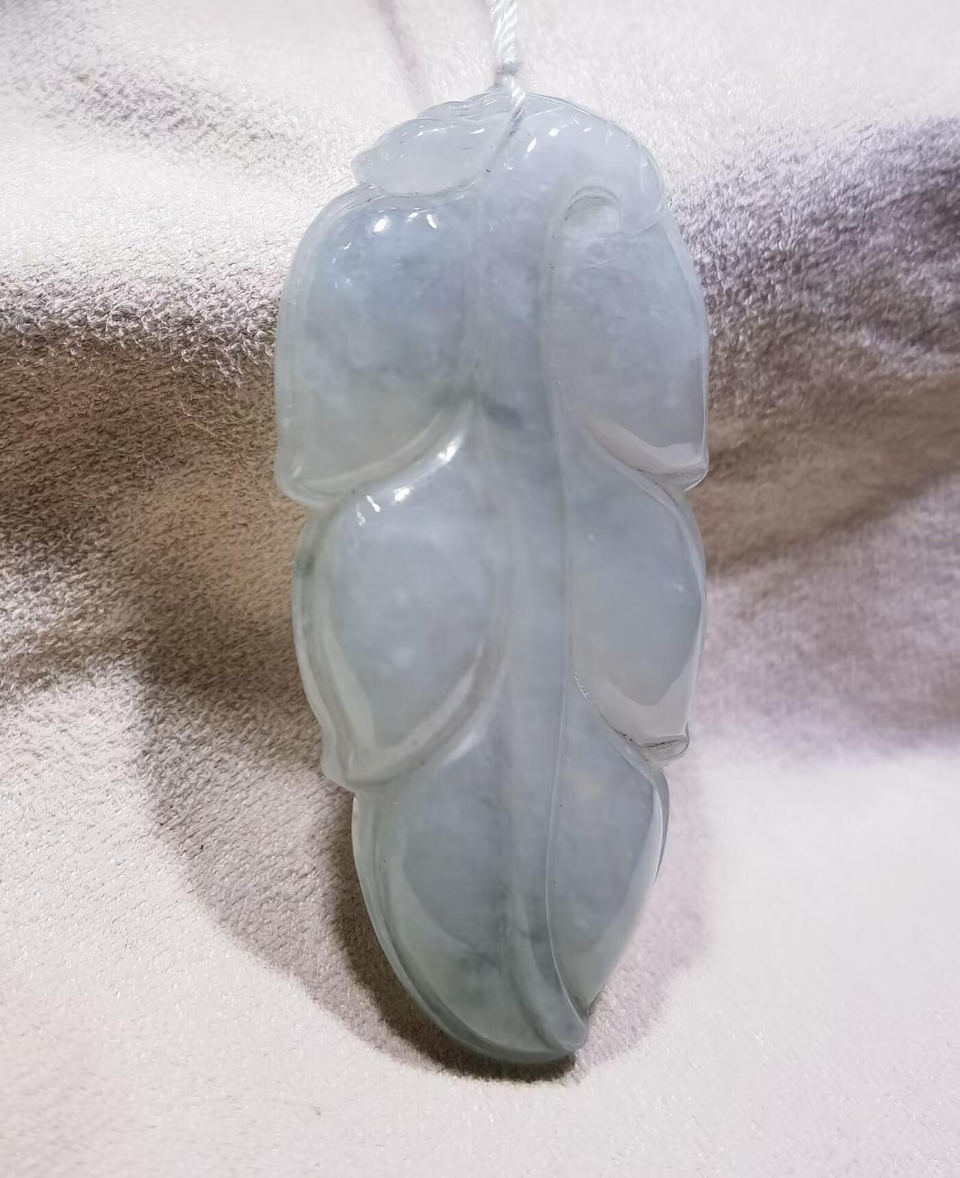纯天然翡翠一叶生财吊坠挂件