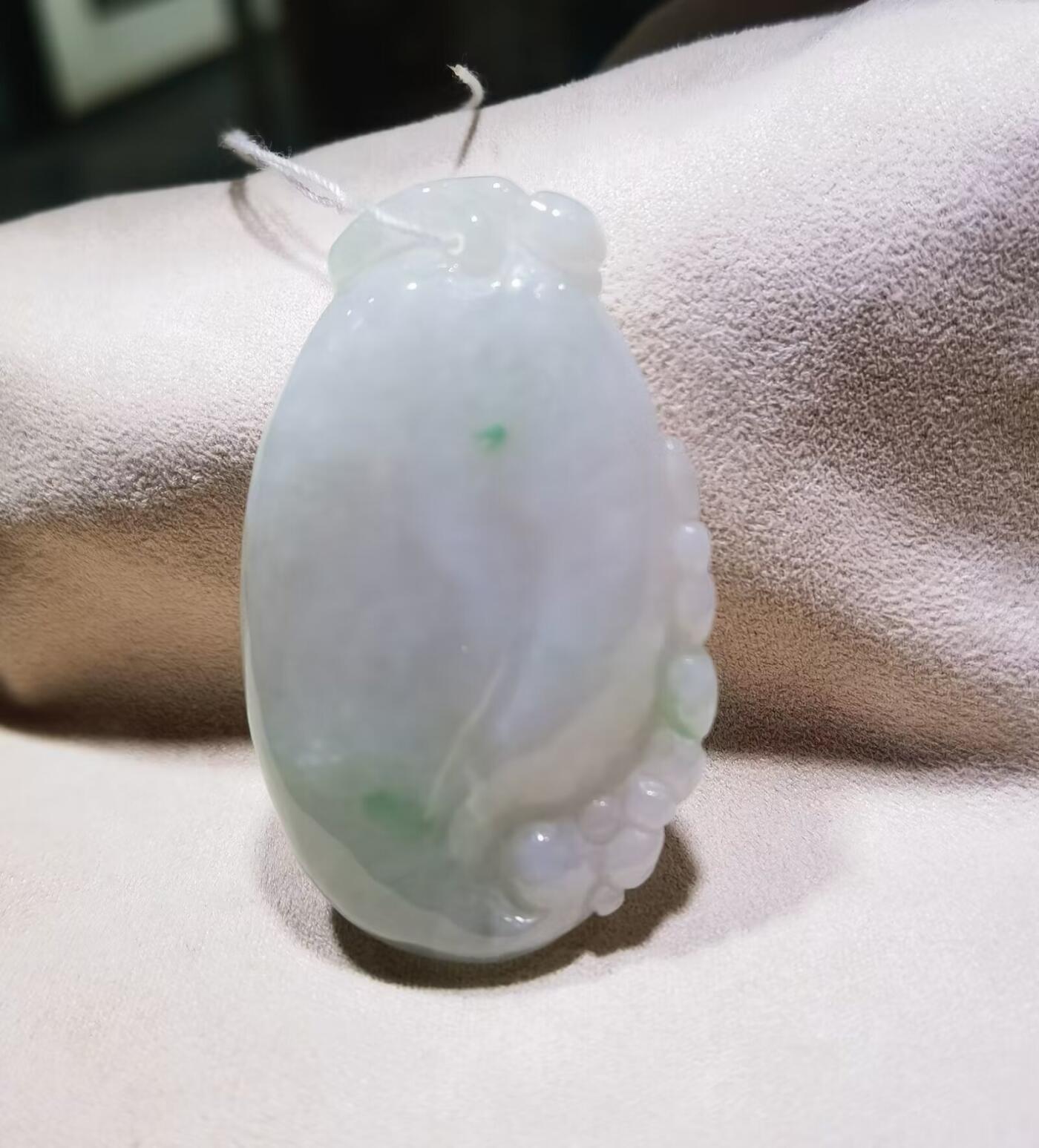 纯天然翡翠福瓜吊坠挂件