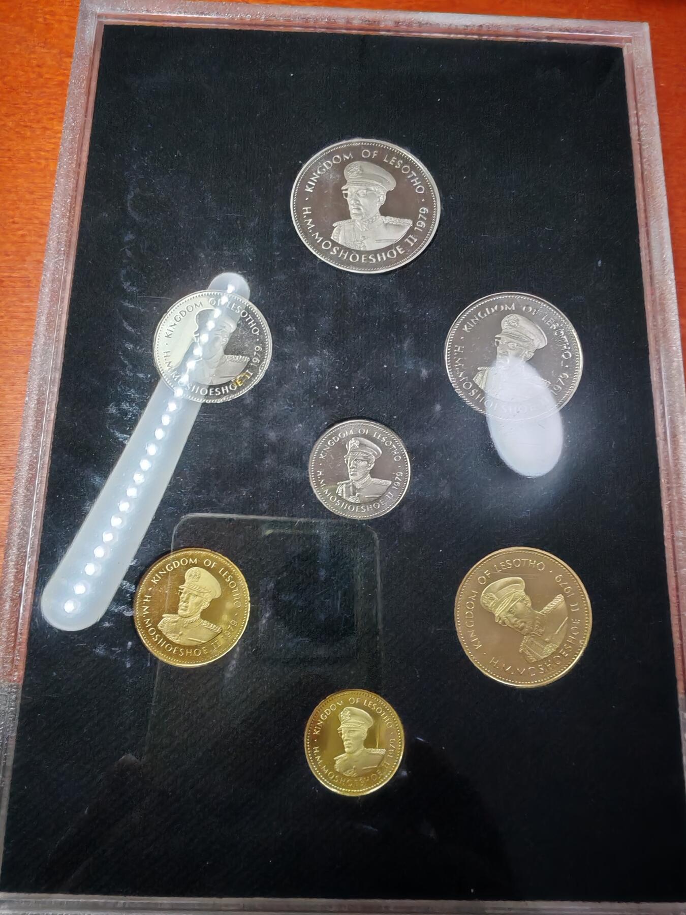 长老汇龙年精选第三十场拍卖 1979莱索托王国首套钱币7枚套装，皇家造币厂出品，带外纸