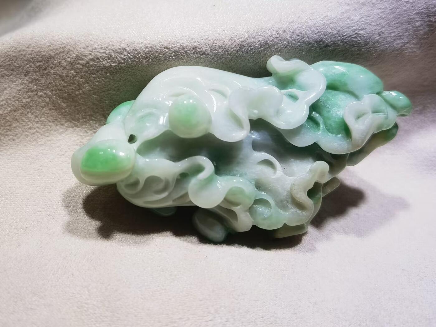 纯天然翡翠白菜手把件