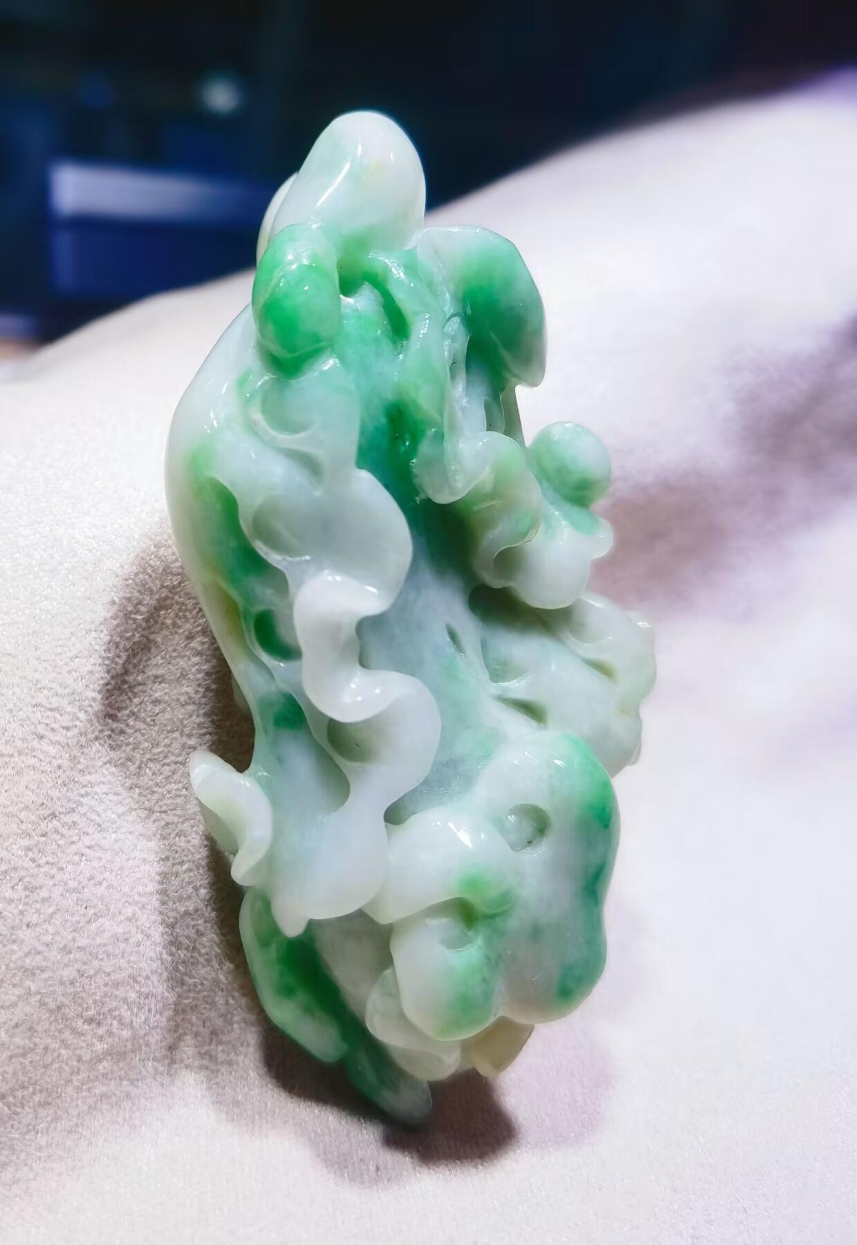 纯天然翡翠白菜手把件