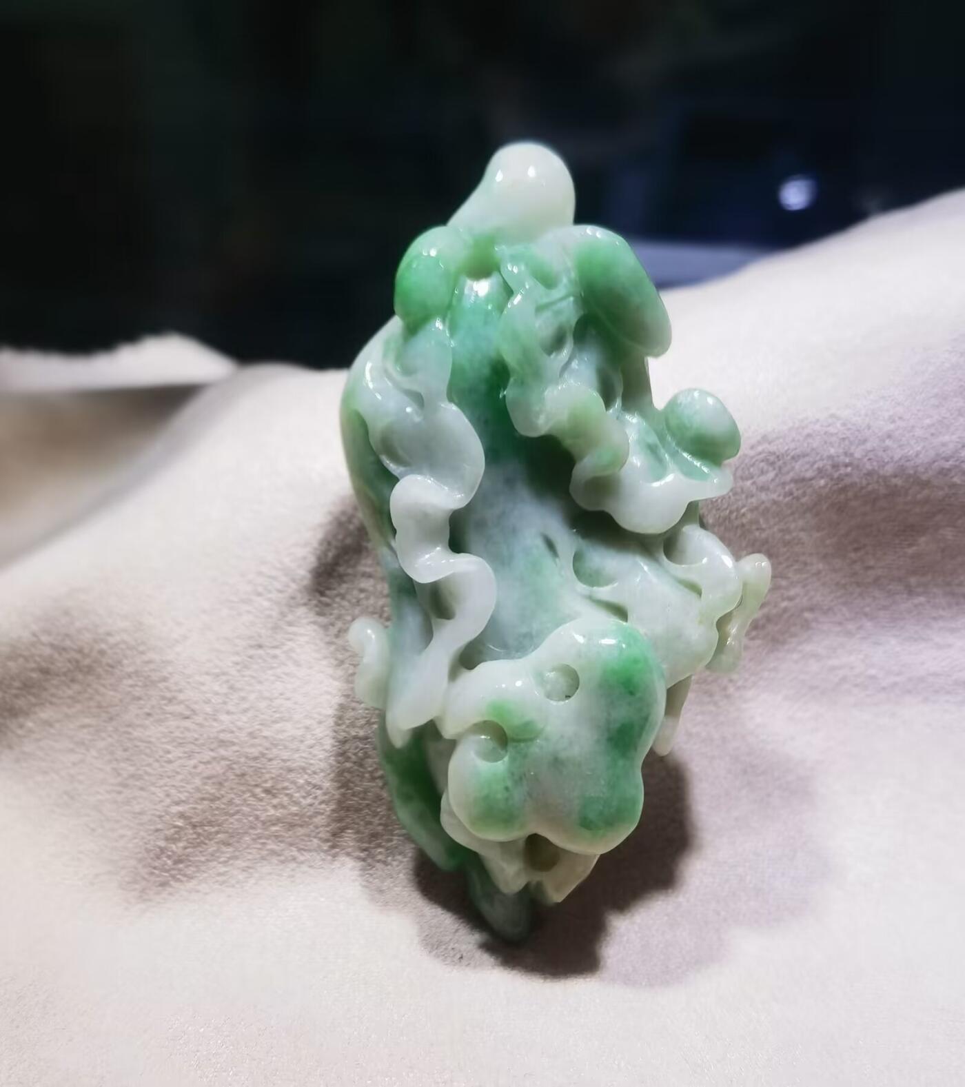 纯天然翡翠白菜手把件