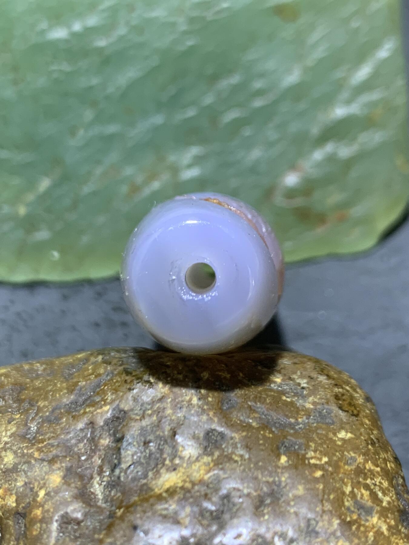 精美亚光高玉化朱砂点缠丝玛瑙手工雕刻富贵有余随形桶珠一颗