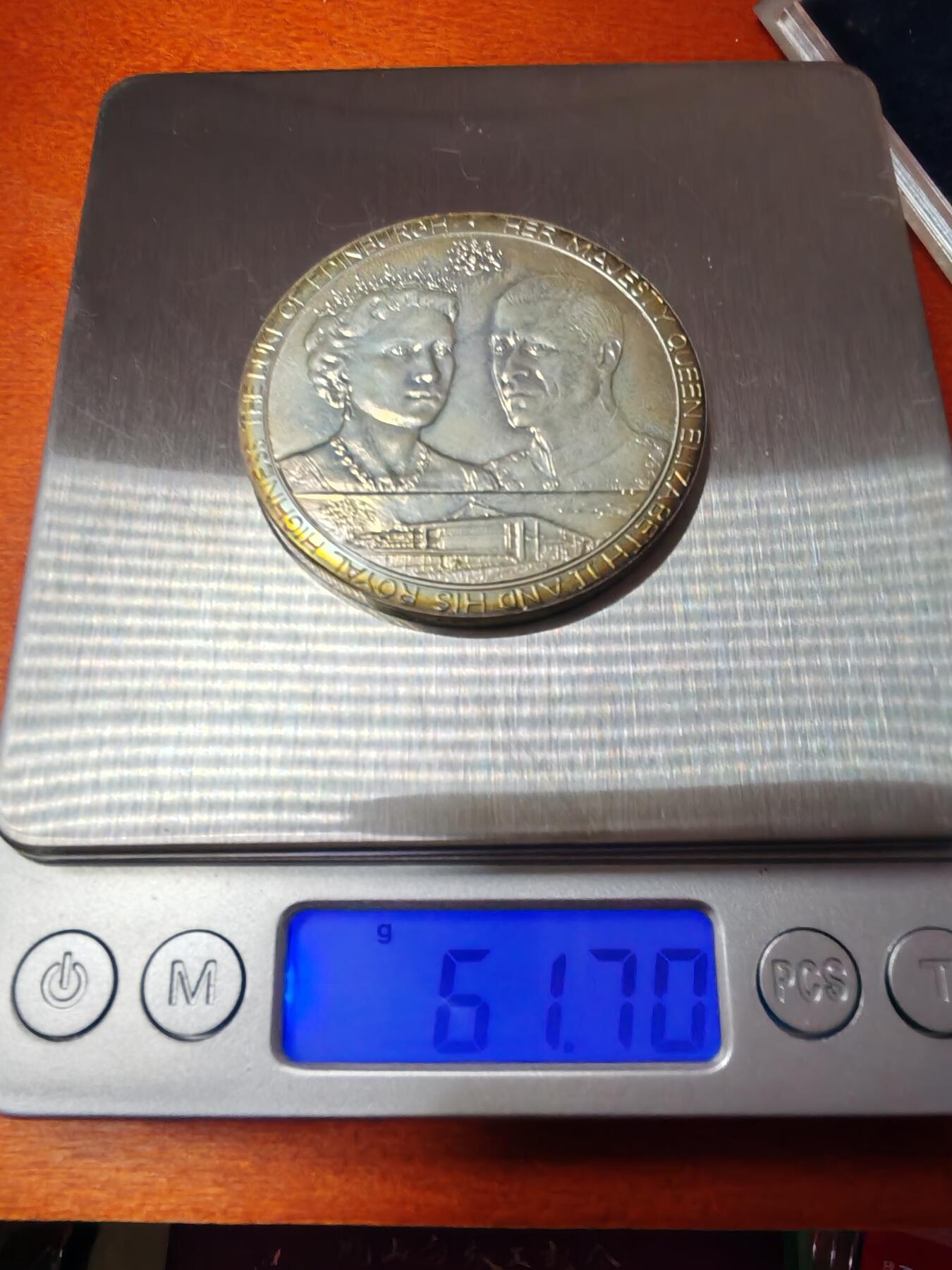 长老汇龙年精选第三十场拍卖 1971日本天皇夫妇访问英国大银章，2盎司925银，原盒，带外纸