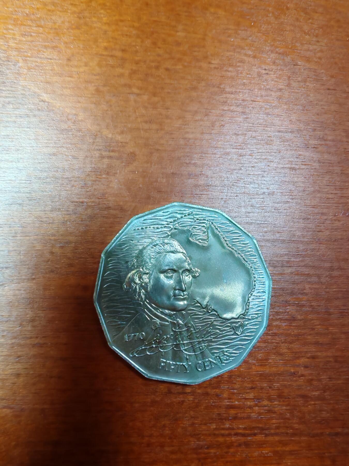 长老汇龙年精选第三十场拍卖 1970澳大利亚库克船长到达植物园湾200周年50分多边形铜镍币，原盒