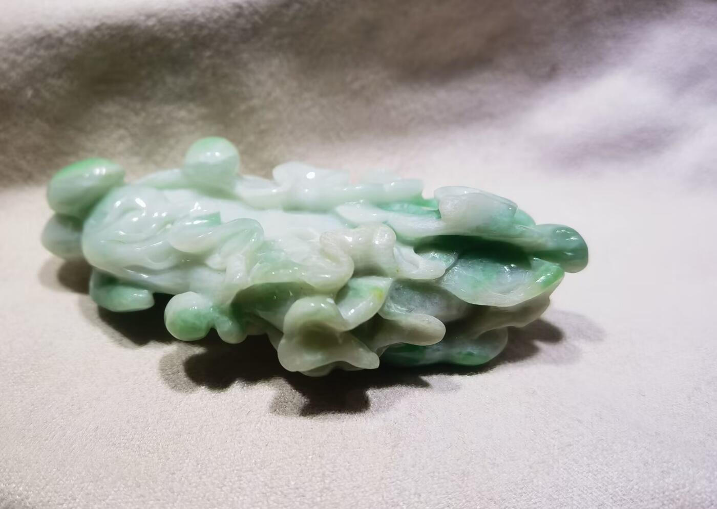 纯天然翡翠白菜手把件