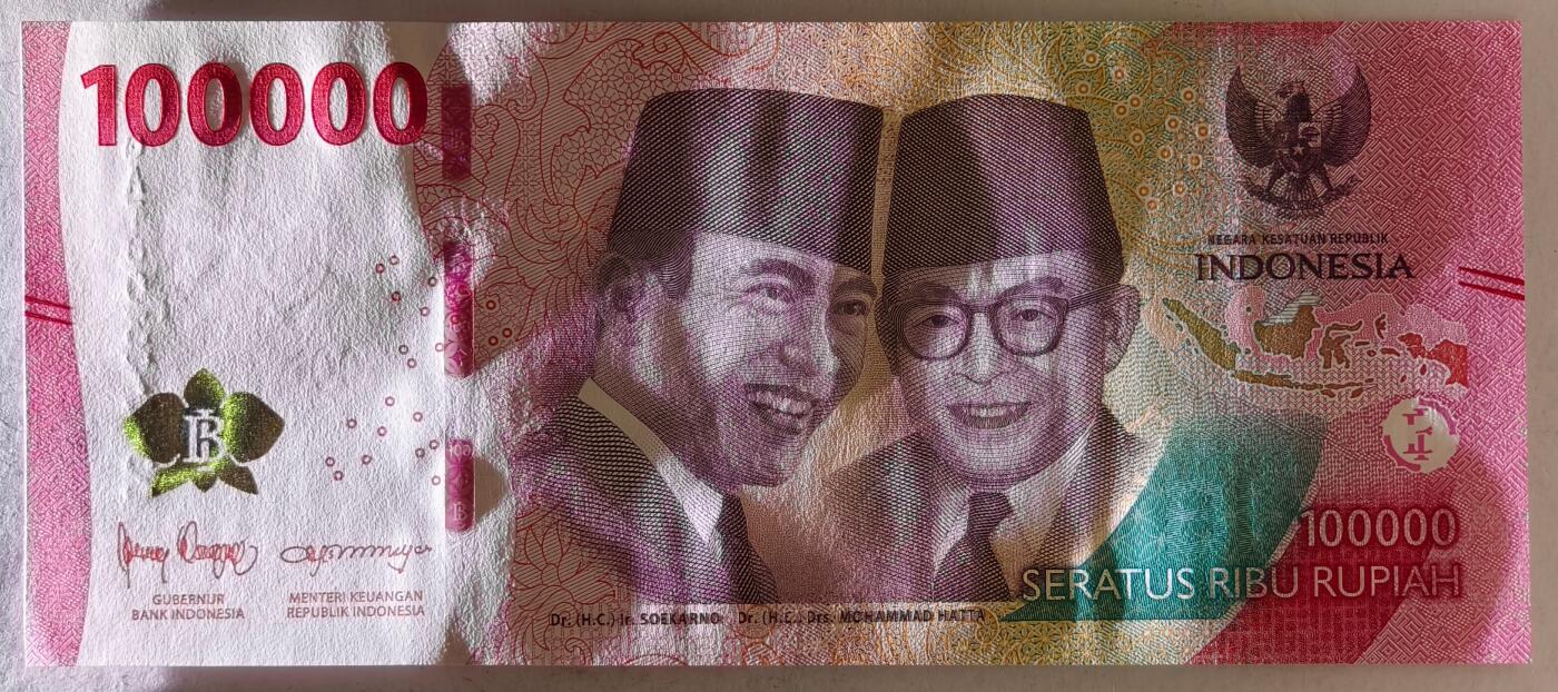 紫瑗钱币——第425期——纸币场 印度尼西亚 2022年 苏加诺和穆罕默德·哈达 100000卢比 UNC