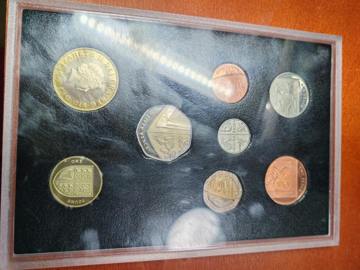 长老汇龙年精选第三十一场拍卖 2008英国钱币改版后盾徽首次大全套精制币8枚，盒证全