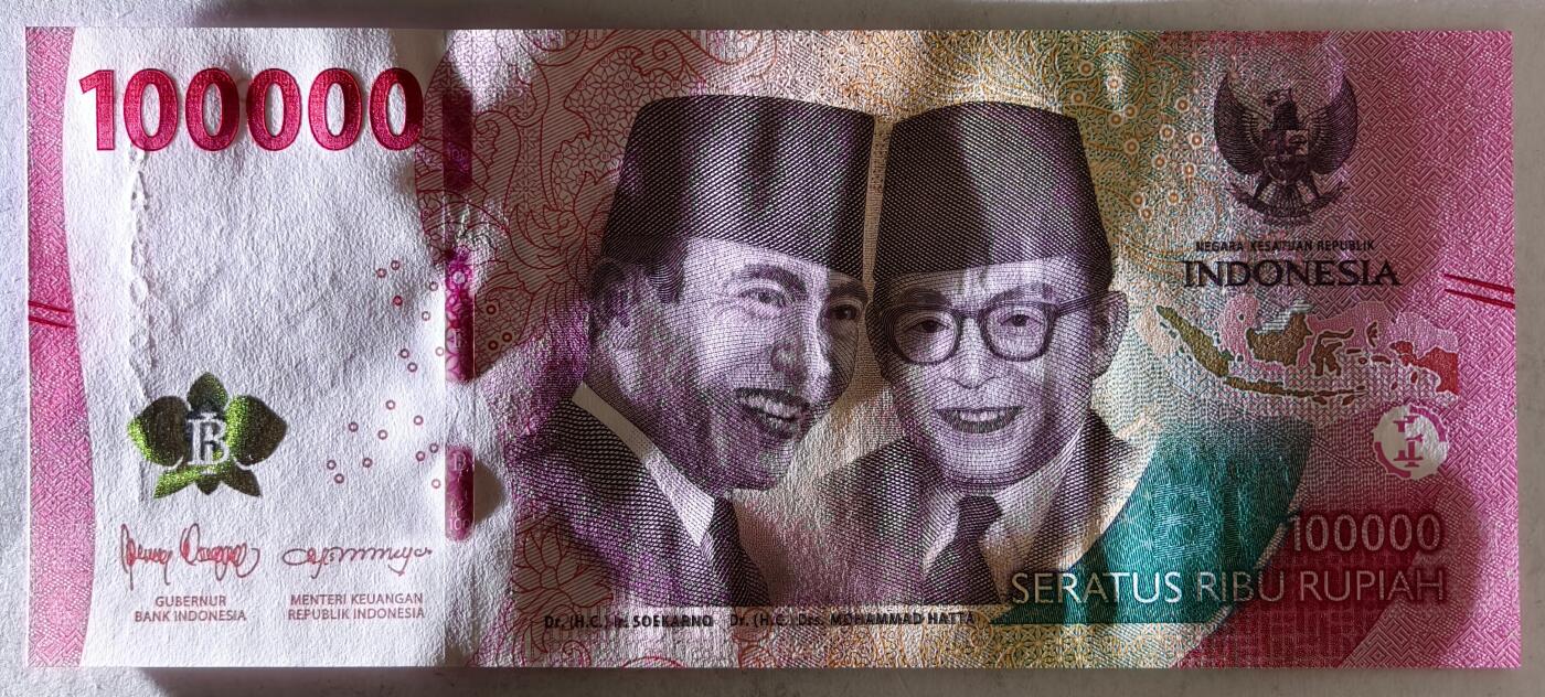 紫瑗钱币——第425期——纸币场 印度尼西亚 2022年 苏加诺和穆罕默德·哈达 100000卢比 UNC