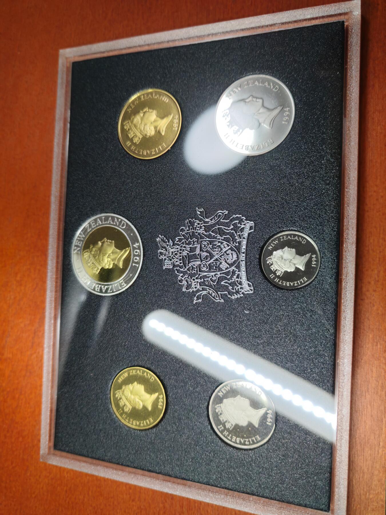 长老汇龙年精选第三十一场拍卖 1994新西兰精制币6枚套，含银币一枚，盒证全，少见
