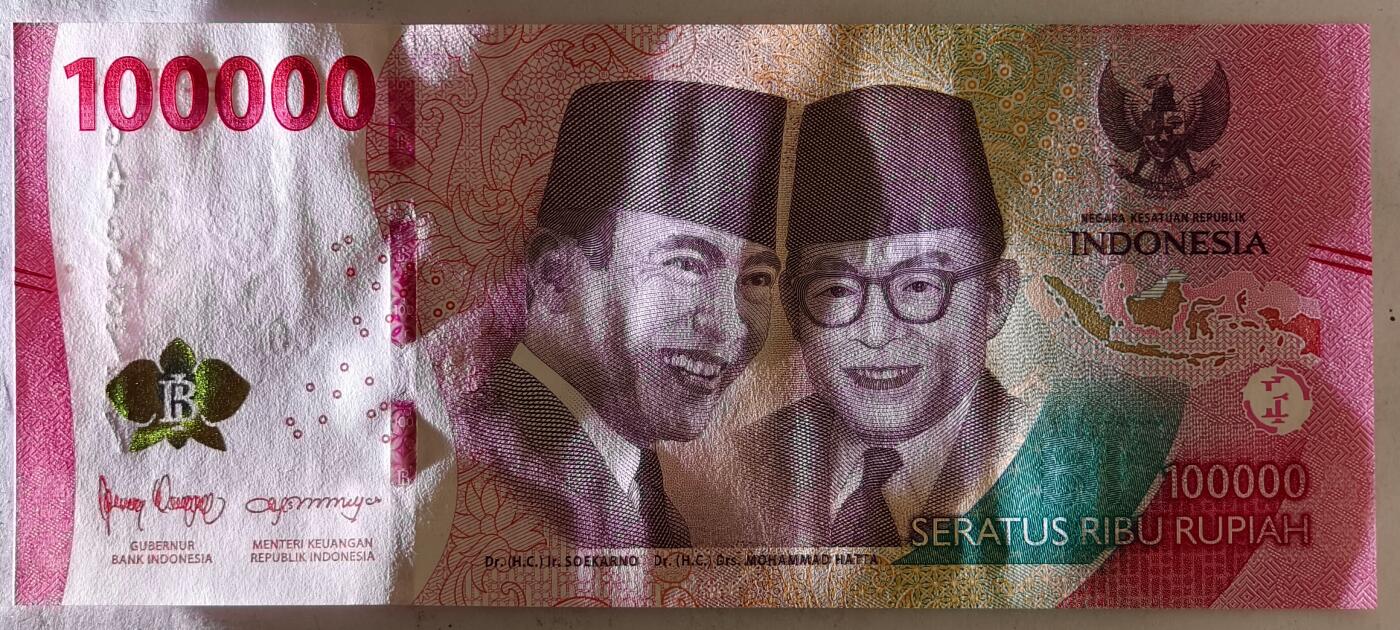紫瑗钱币——第441期——纸币场 印度尼西亚 2022年 苏加诺和穆罕默德·哈达 100000卢比 UNC