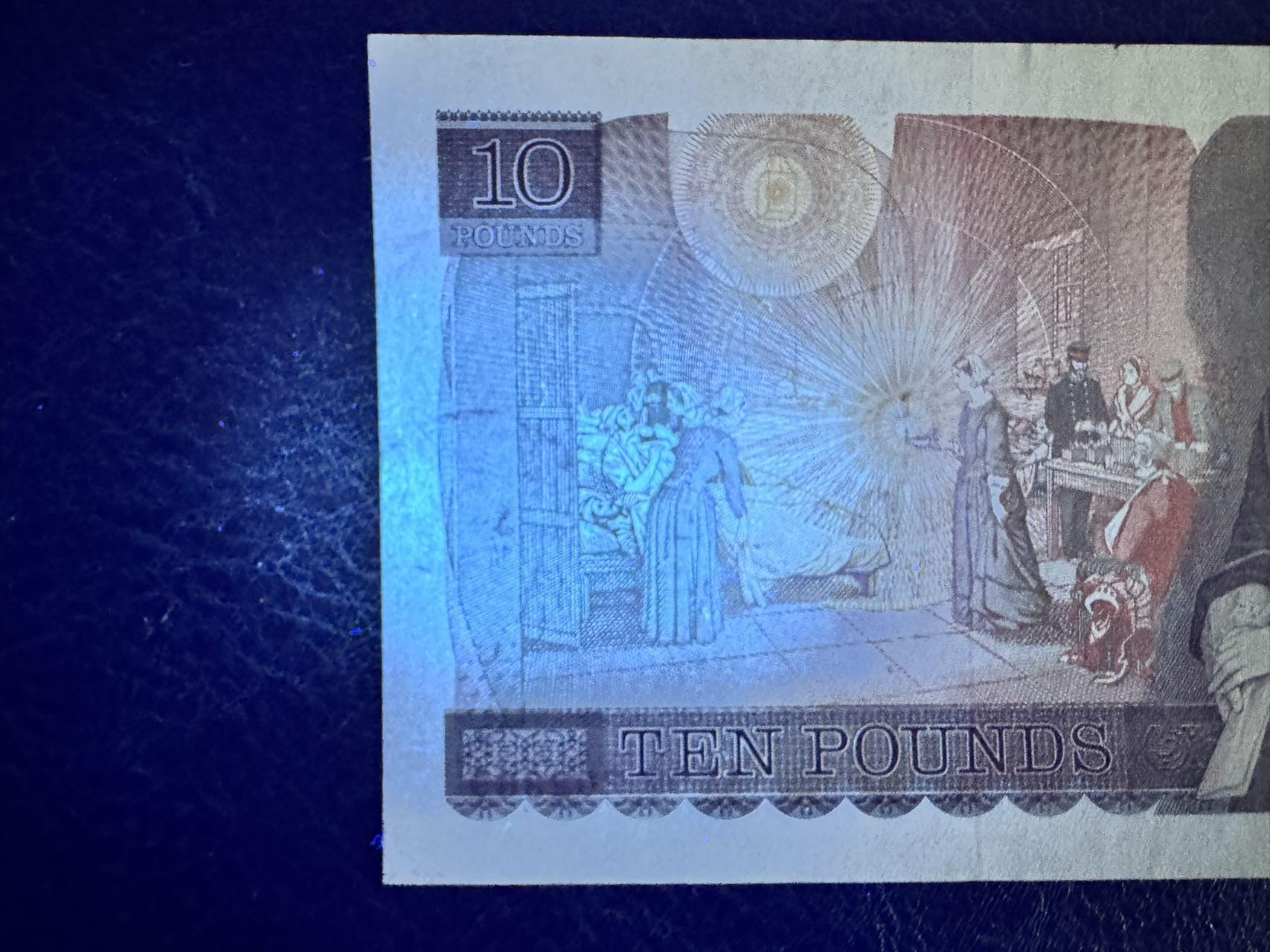 收藏联盟Quantum Auction 第377期拍卖  英国1981-88年10镑 品相AU+ 南丁格尔 无细金属线初版