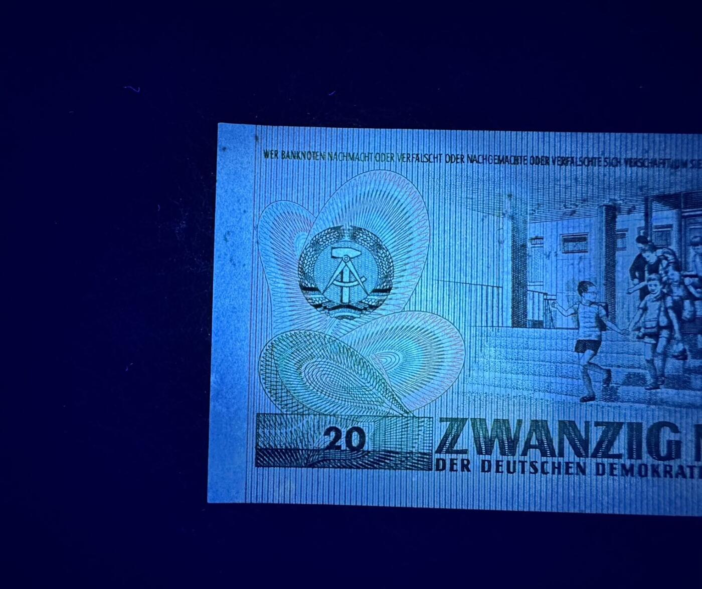 收藏联盟Quantum Auction 第377期拍卖  德国1975年20马克 品相UNC-