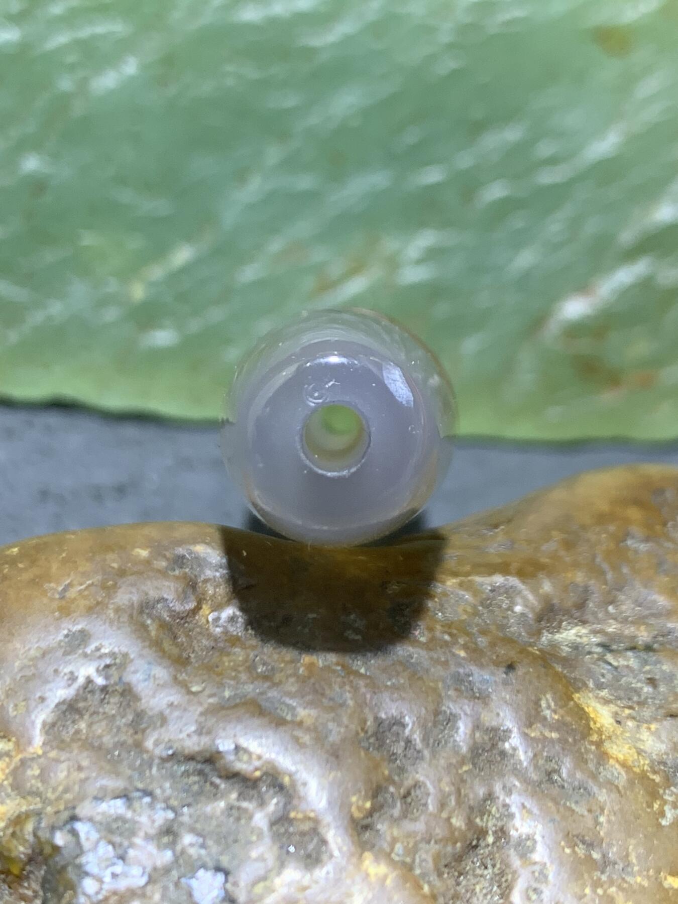 精美亚光高玉化巴西玛瑙手工俏色巧雕莲花桶珠一个！