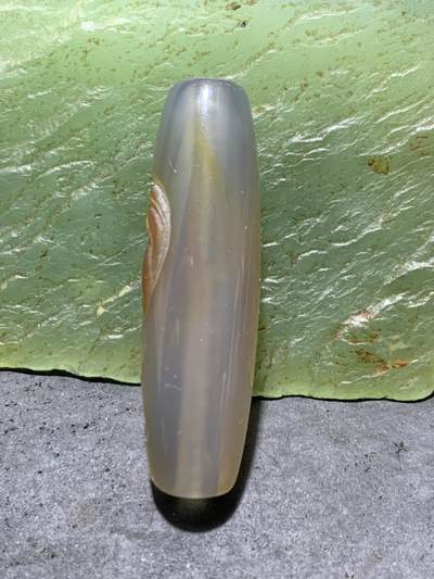 精美亚光高玉化巴西玛瑙手工俏色巧雕莲花桶珠一个！ 精美亚光高玉化巴西玛瑙手工俏色巧雕莲花桶珠一个！