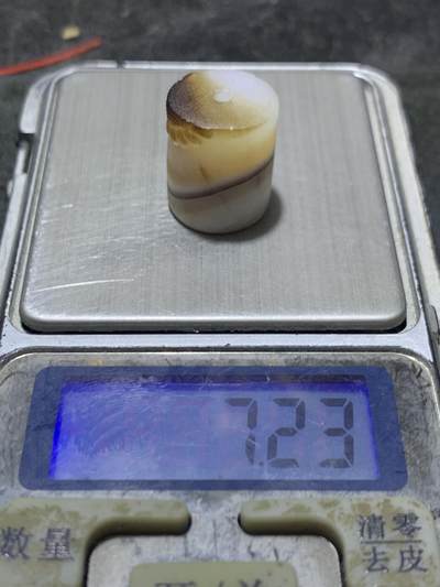 精品亚光一线药师玛瑙手工雕刻太阳花桶珠一颗 精品亚光一线药师玛瑙手工雕刻太阳花桶珠一颗