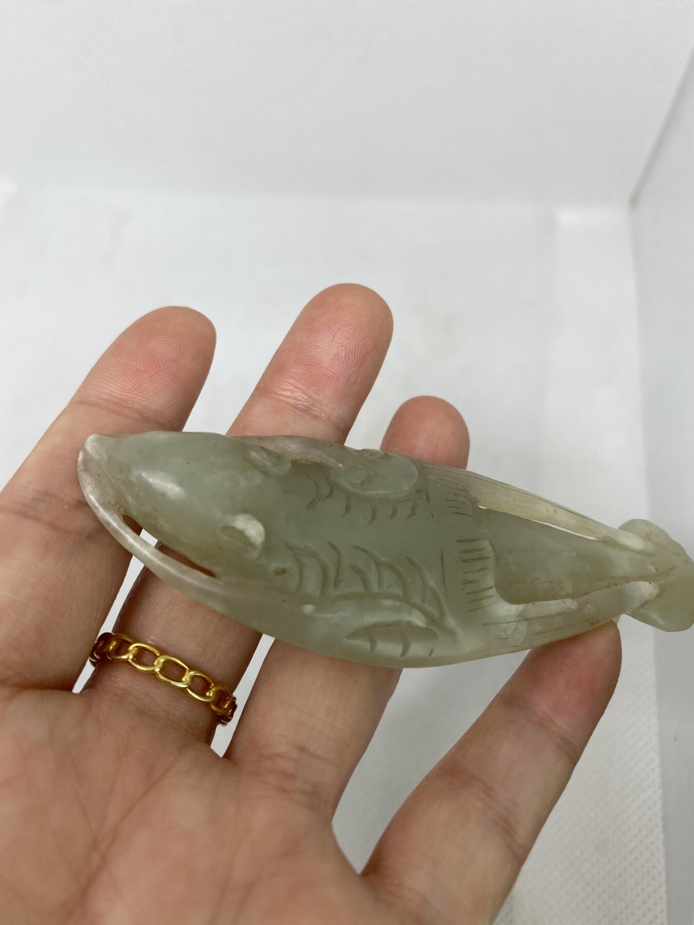 老玉鱼挂件，尺寸8.3厘米，品相如图，168包快递