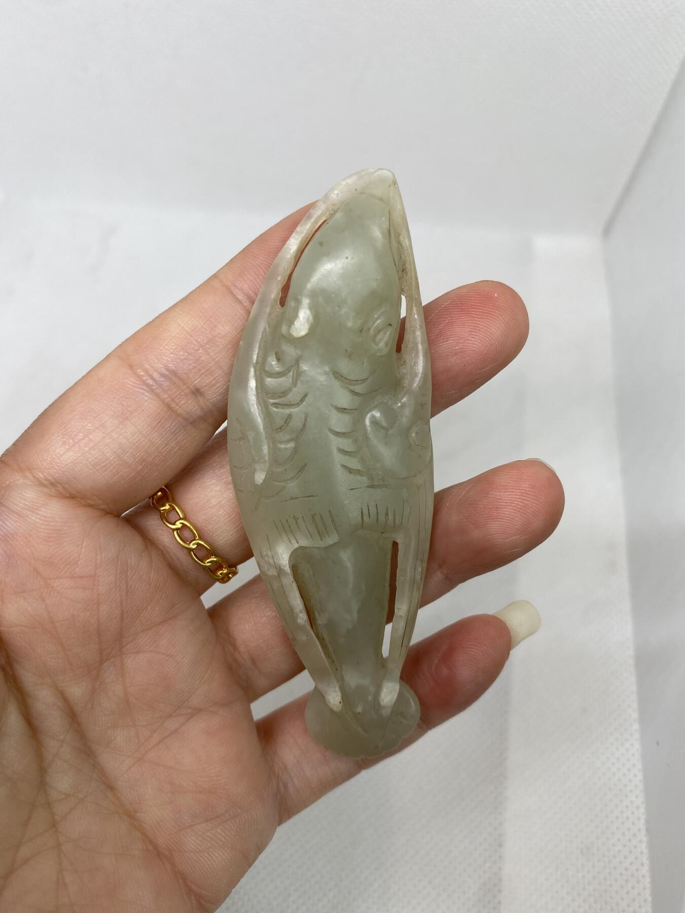 老玉鱼挂件，尺寸8.3厘米，品相如图，168包快递