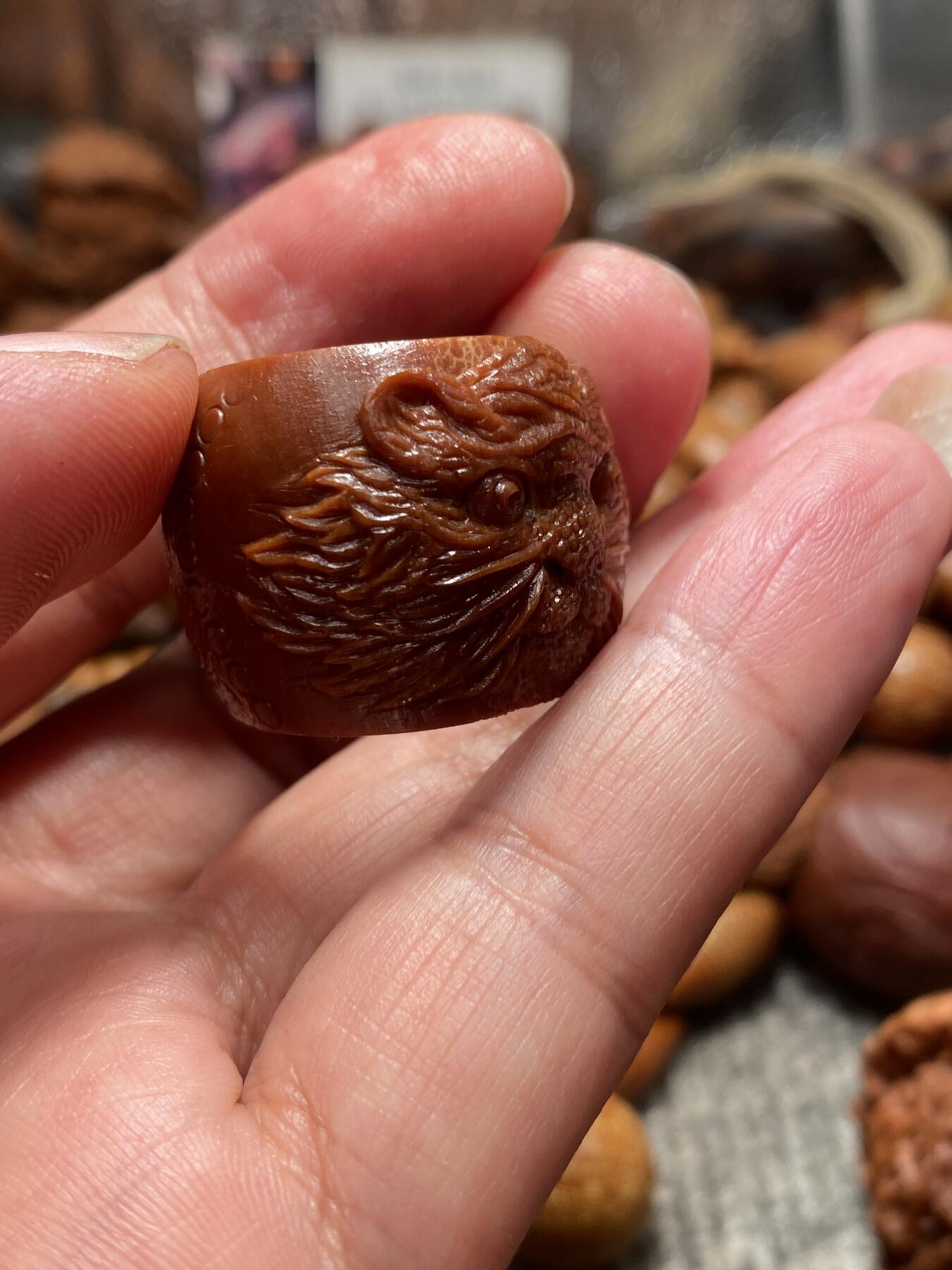 苏工核雕放漏价 福利苏工核雕，纯手工留刀痕，小萌虎戒指老苏工工艺，个性立体非市场通货，内径1。9喜欢的来