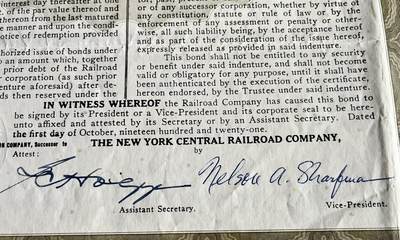 1913年纽约中央铁路债券，带钢印，有签名 1913年纽约中央铁路债券，带钢印，有签名