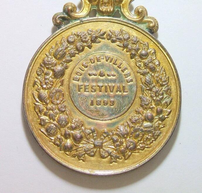 比利时1893年利奥波德二世高浮雕精制带皇冠大镀金章50MM