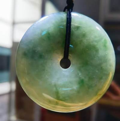 细糯种平安扣油青飘花，寓意吉祥、平平安安 细糯种平安扣油青飘花，寓意吉祥、平平安安