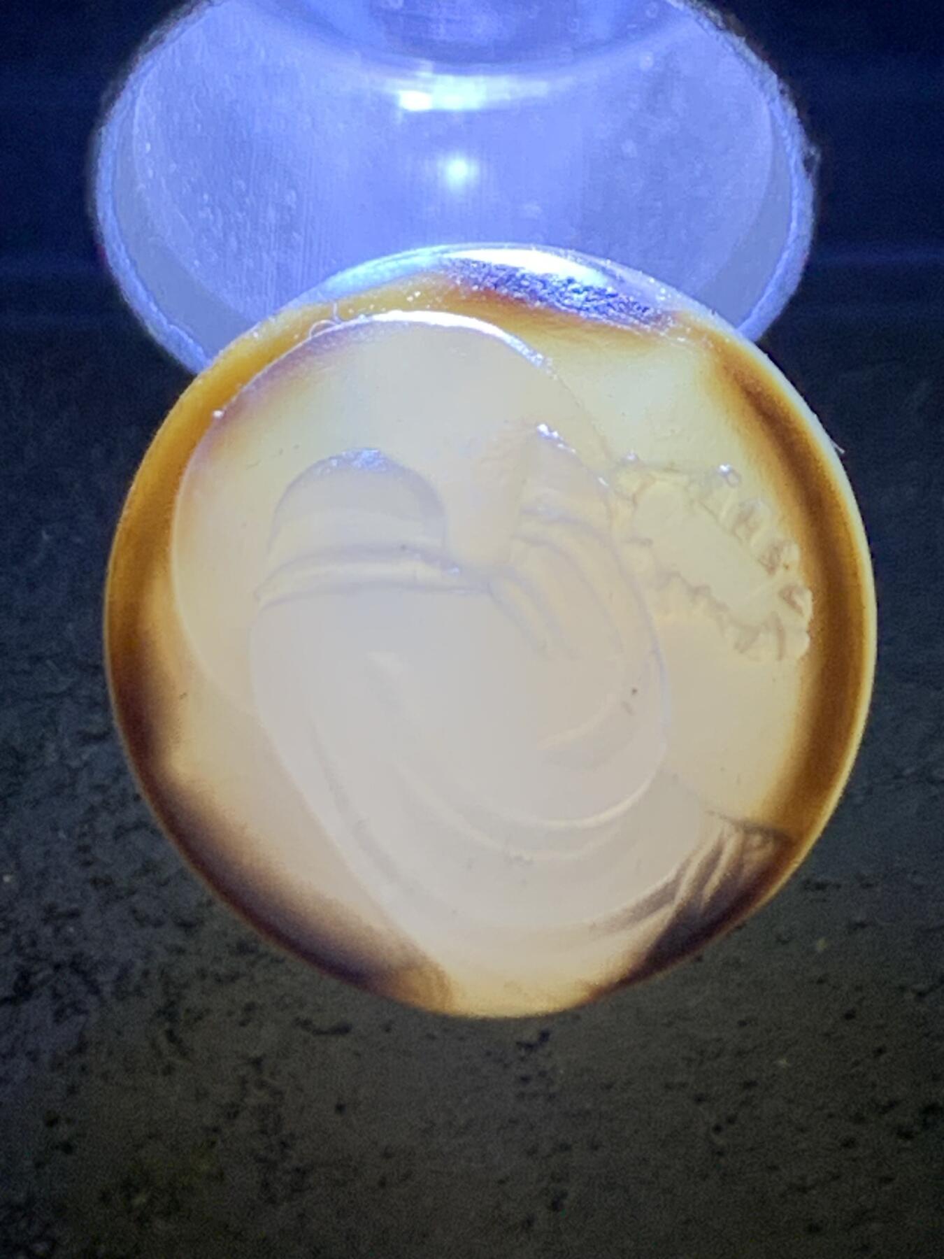 精美高玉化亚光一线海洋玉髓手工俏色巧雕一心向佛意境圆珠一个！