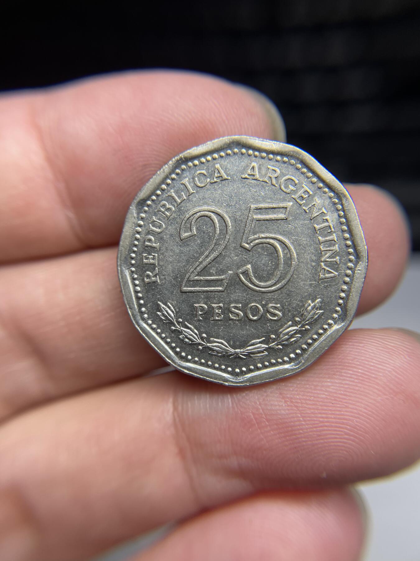 每日一拍，2024年集古藏今外币拍卖第十五期-第6场—（总第146拍），可以寄存60天，满160元包邮。 1968年阿根廷25比索