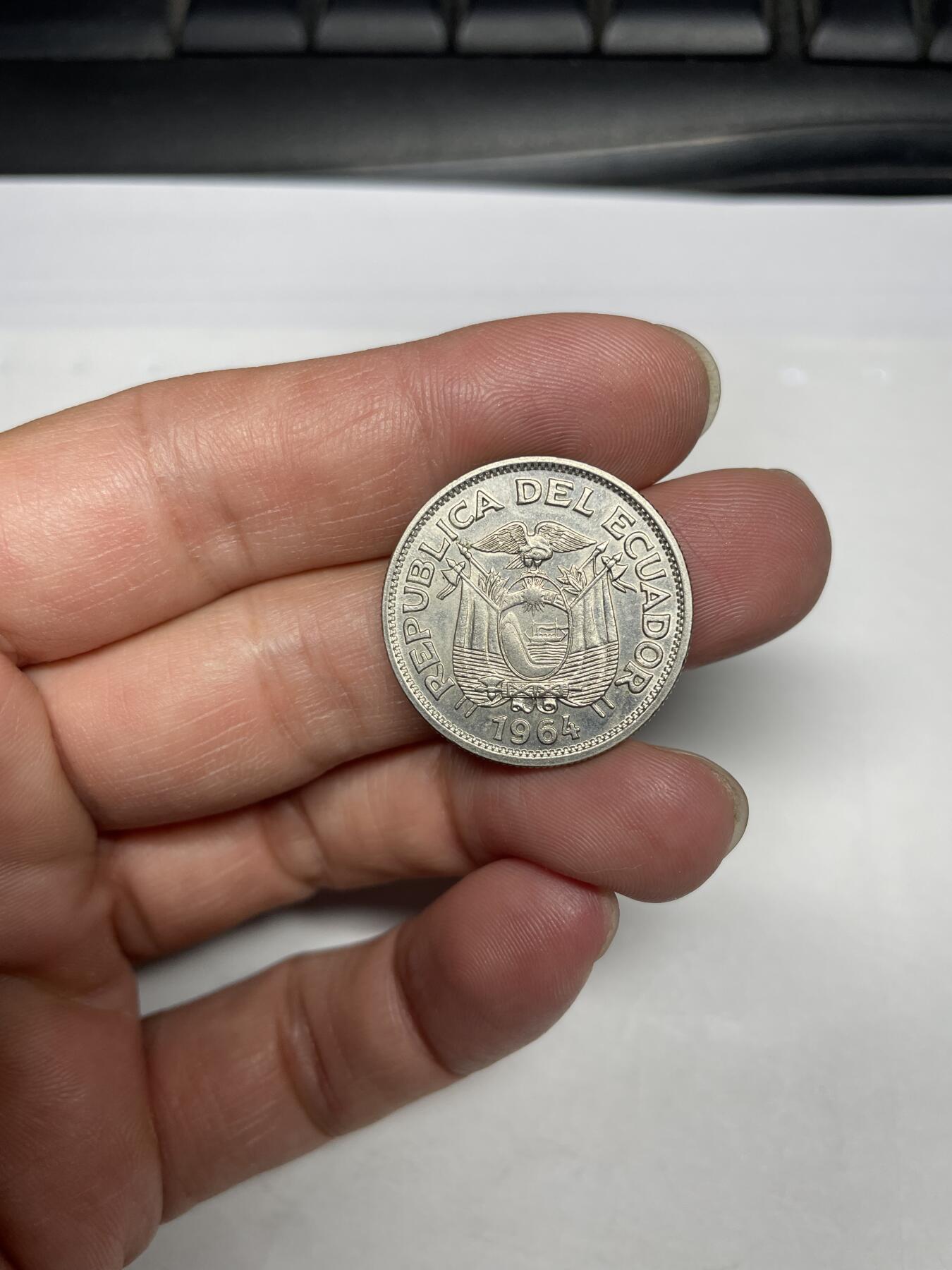 每日一拍，2024年集古藏今外币拍卖第十五期-第6场—（总第146拍），可以寄存60天，满160元包邮。 1964年厄瓜多尔1苏克雷