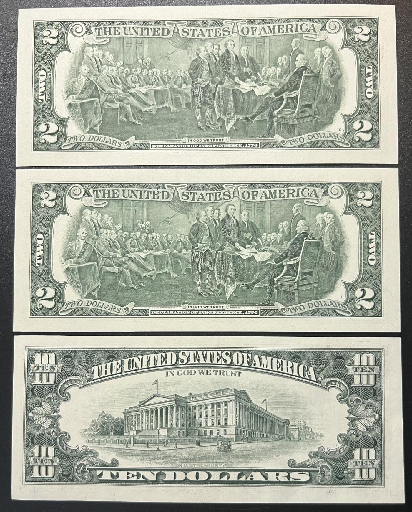 珑诚汇·乐淘淘 世界纸币拍卖 第32期 低佣场 美国纸币三张 2017A版2美元*2 无四七靓号 全新UNC&1993年10美元 有折