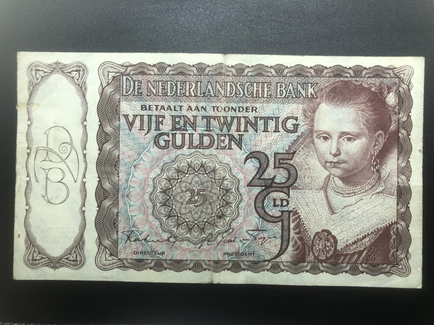 67 EPQ 亚军分 1979年 新加坡鸟版20元、67 EPQ 1989年 瑞典1000克朗、PMG 66 EPQ 1997年 保加利亚50000列弗，持续更新ing